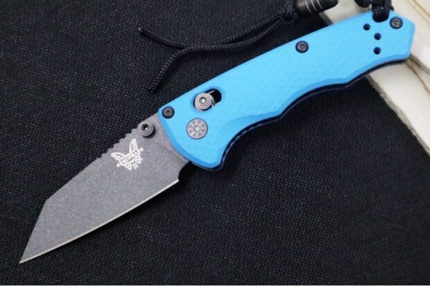 benchmade bugout knife light blue